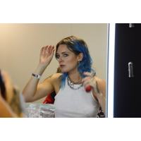 tove lo 67058558_139338413977486_1755366159017306935_n-Fw1mM9SC.jpg